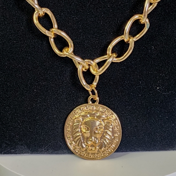 3 Strand Gold Chain Stack Necklace New - Picture 4 of 6